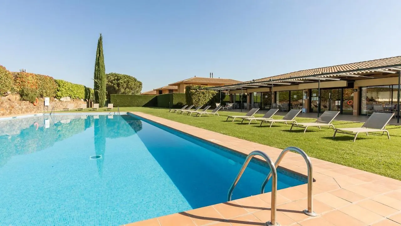 Apartahotel Suites Vila Birdie Navata