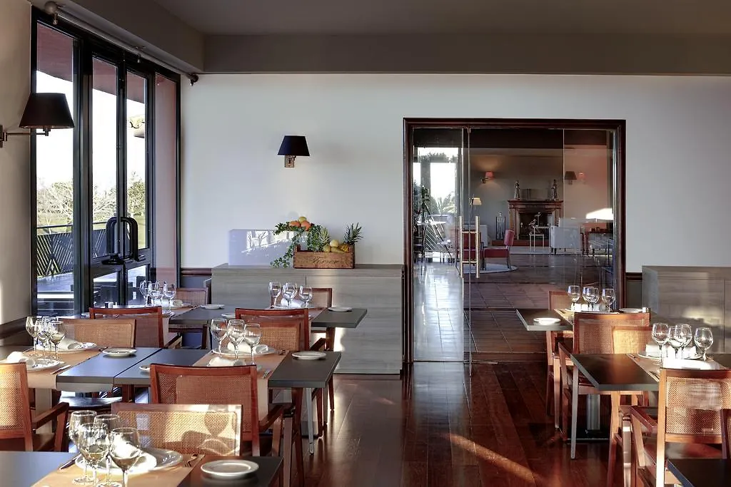Apartahotel Suites Vila Birdie Navata