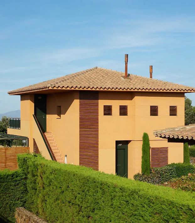 Apartahotel Suites Vila Birdie Navata