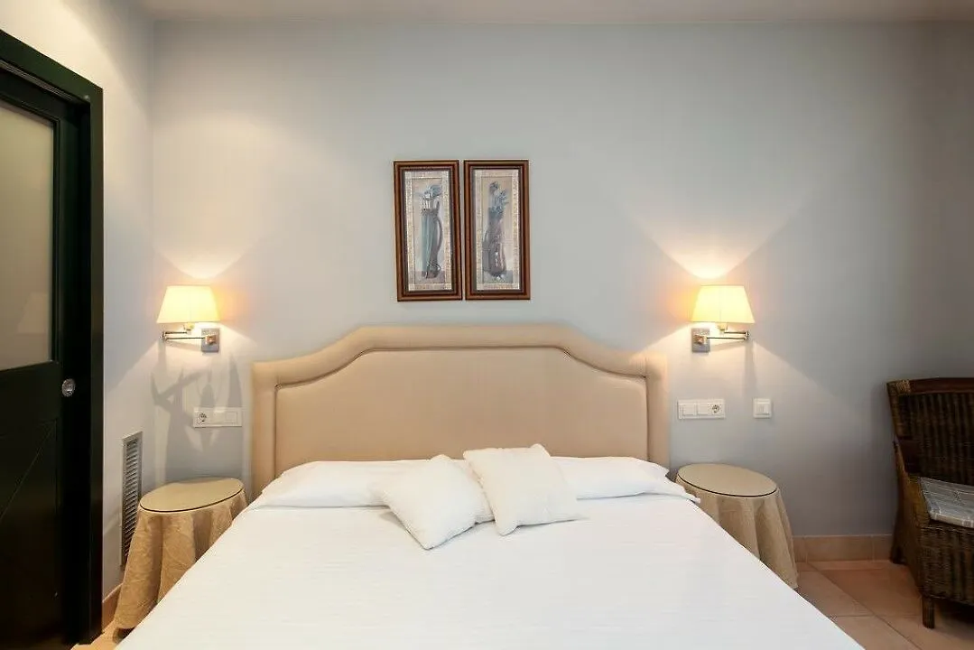 Aparthotel Apartahotel Suites Vila Birdie Navata